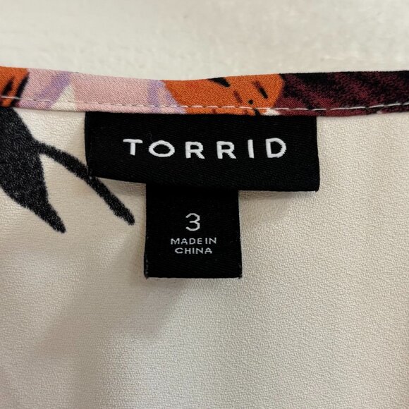 Torrid Babydoll Flutter Sleeve Blouse - Picture 5 of 6